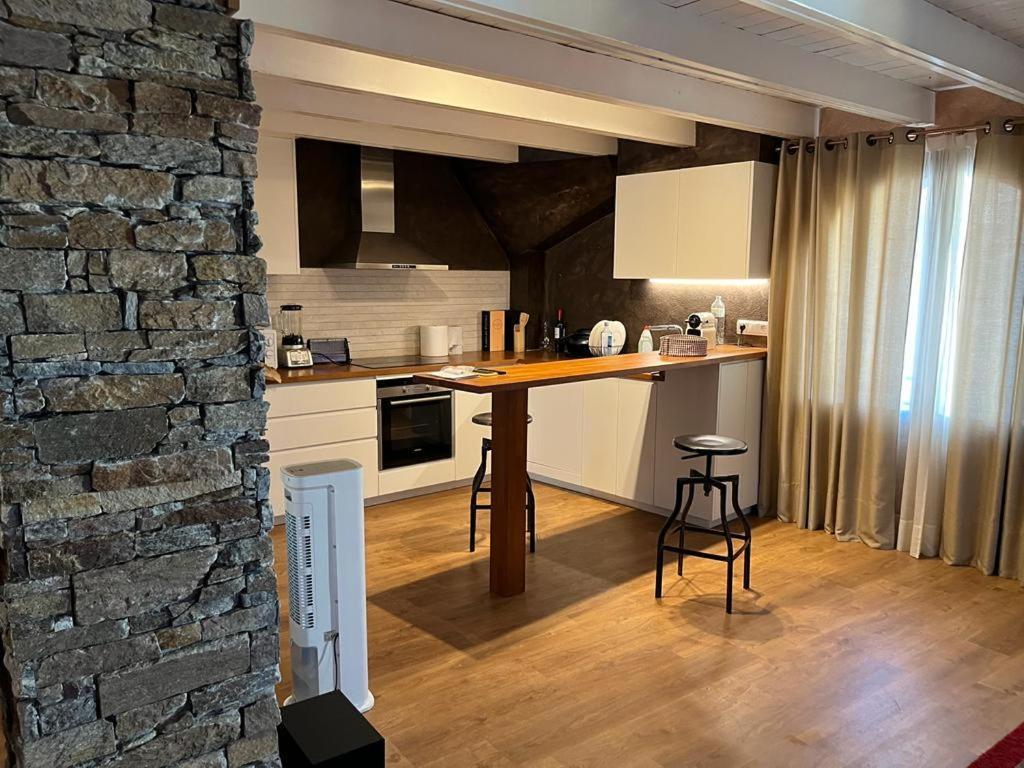 Comanegra Apartment Castellfollit de la Roca Exterior photo